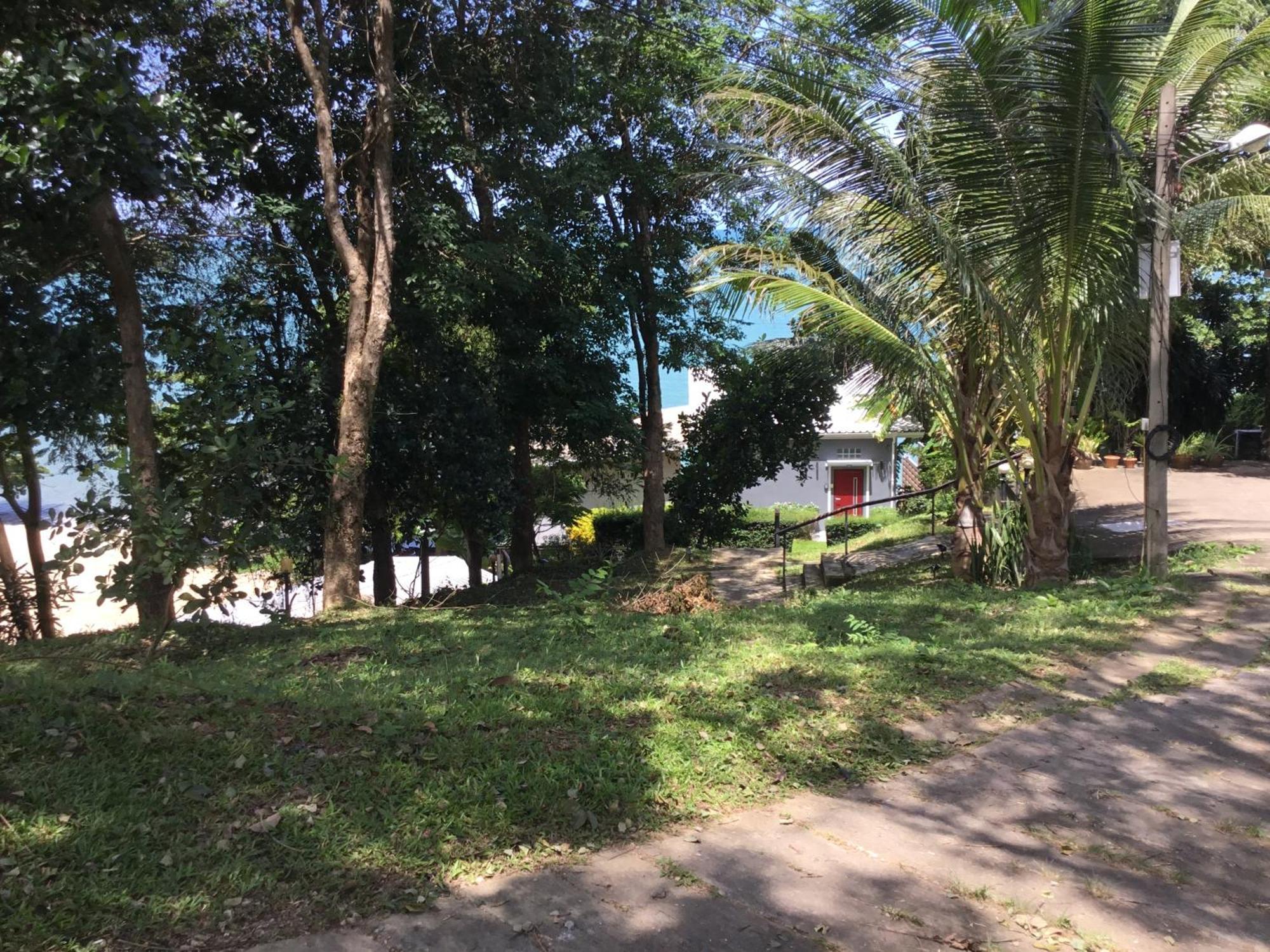 Koh Sirey Beachfront Pool Villa Пхукет Экстерьер фото